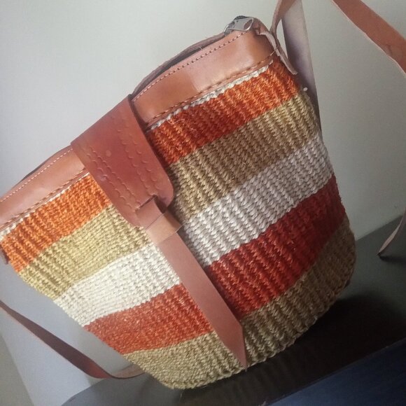 Small/medium sisal Kiondo Kikuyu Kenya and - Picture 1 of 6